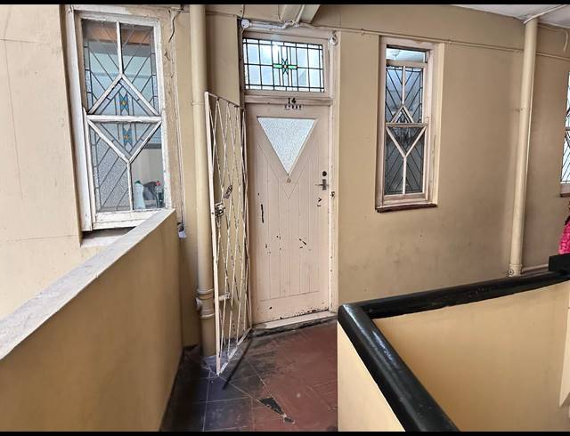 1.5 BEDROOM FLAT FOR SALE IN SOUTH BEACH